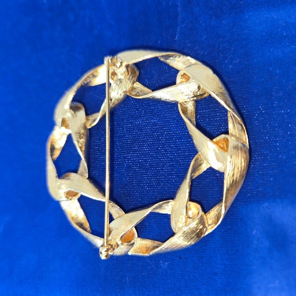 Vintage Gold Tone Circle Link Braided Wreath Brooch Pin Fashion Jewelry 2.5" - Picture 8 of 9